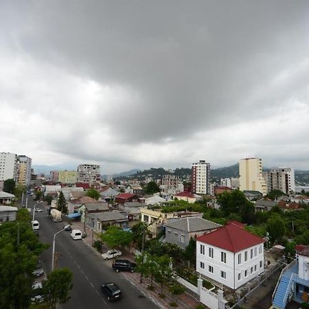 Nana'S Hotel Tchaikovsky Street 34 巴统 外观 照片